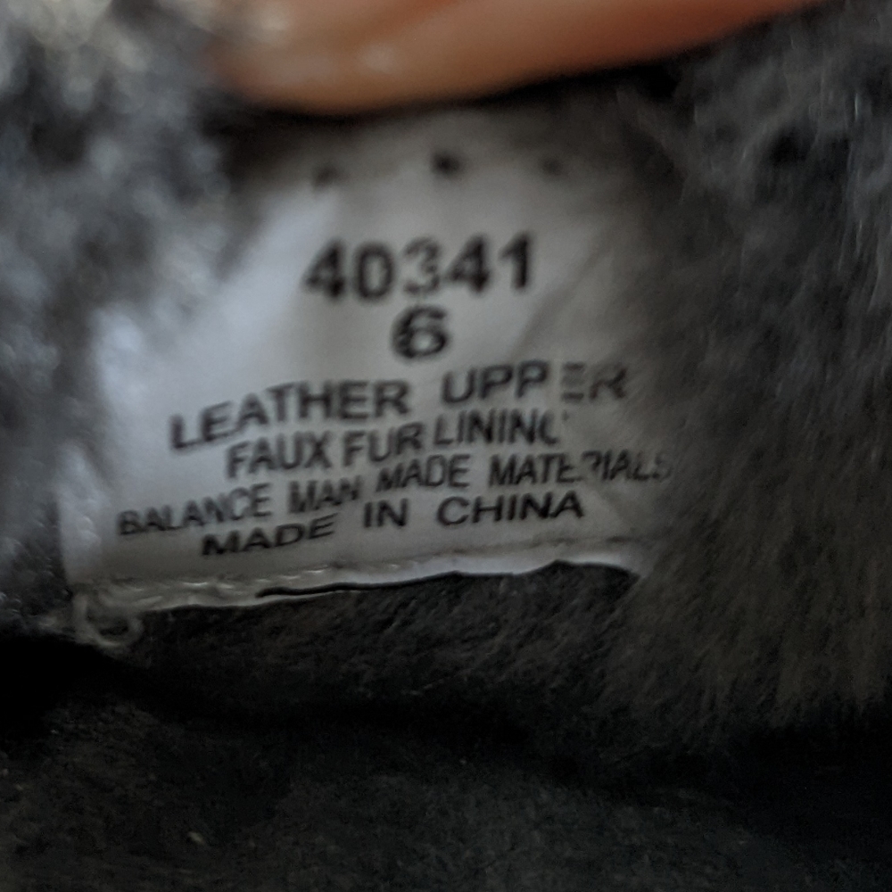 Minnetonka Moccasins - Picture 9 of 9